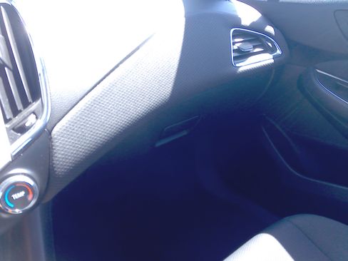 Used 2017 Chevrolet Cruze LS Sedan FWD image 17
