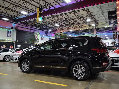 Used 2019 Hyundai Santa Fe SEL FWD image 4