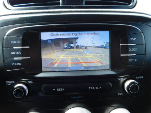 Used 2019 Kia Soul image 13