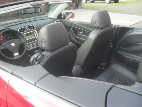 Used 2007 Volkswagen Eos 2.0T image 3