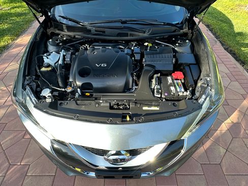 Used 2017 Nissan Maxima SL FWD image 12