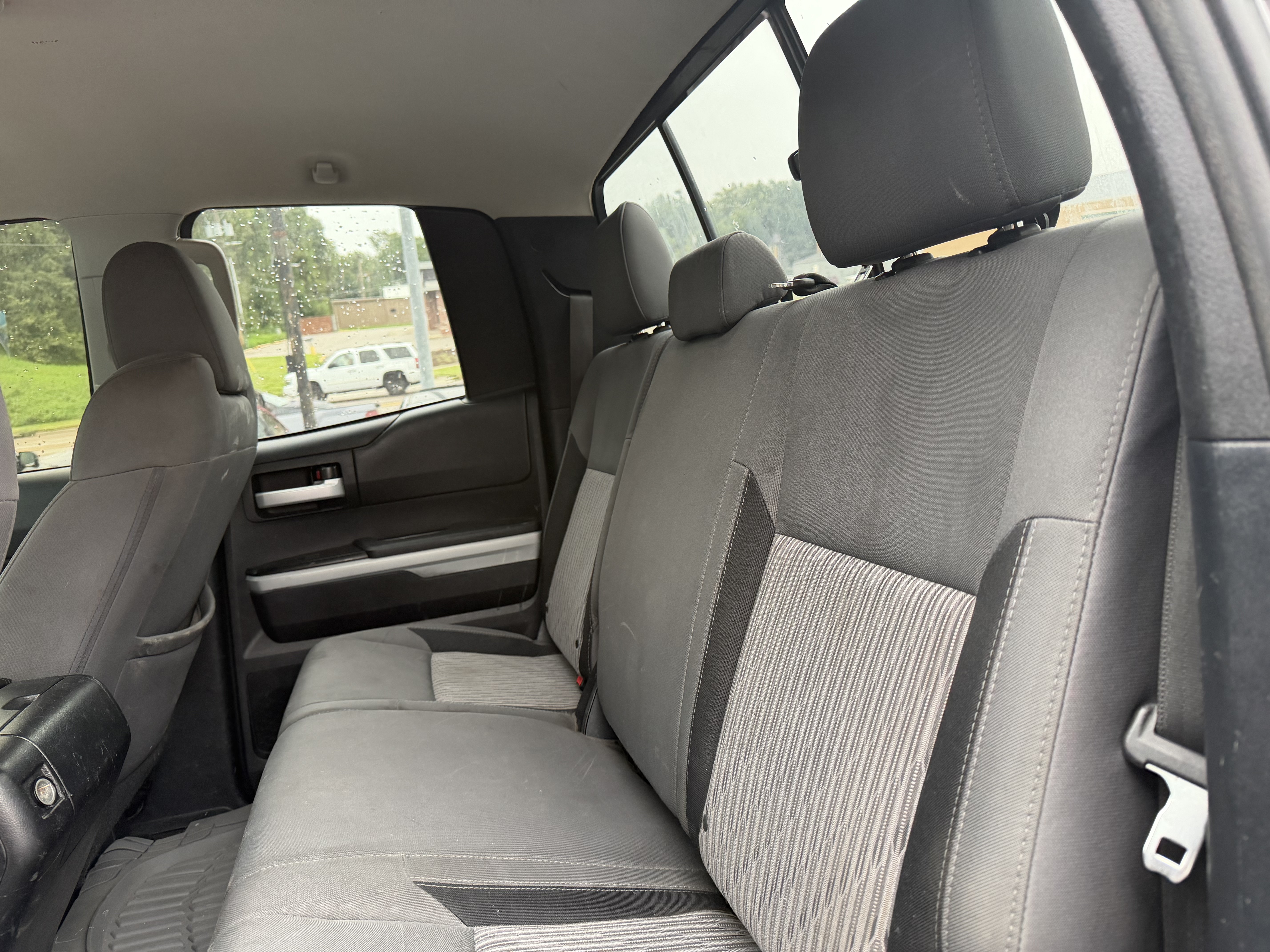 Used 2014 Toyota Tundra 4x4 Double Cab SR5 image 14