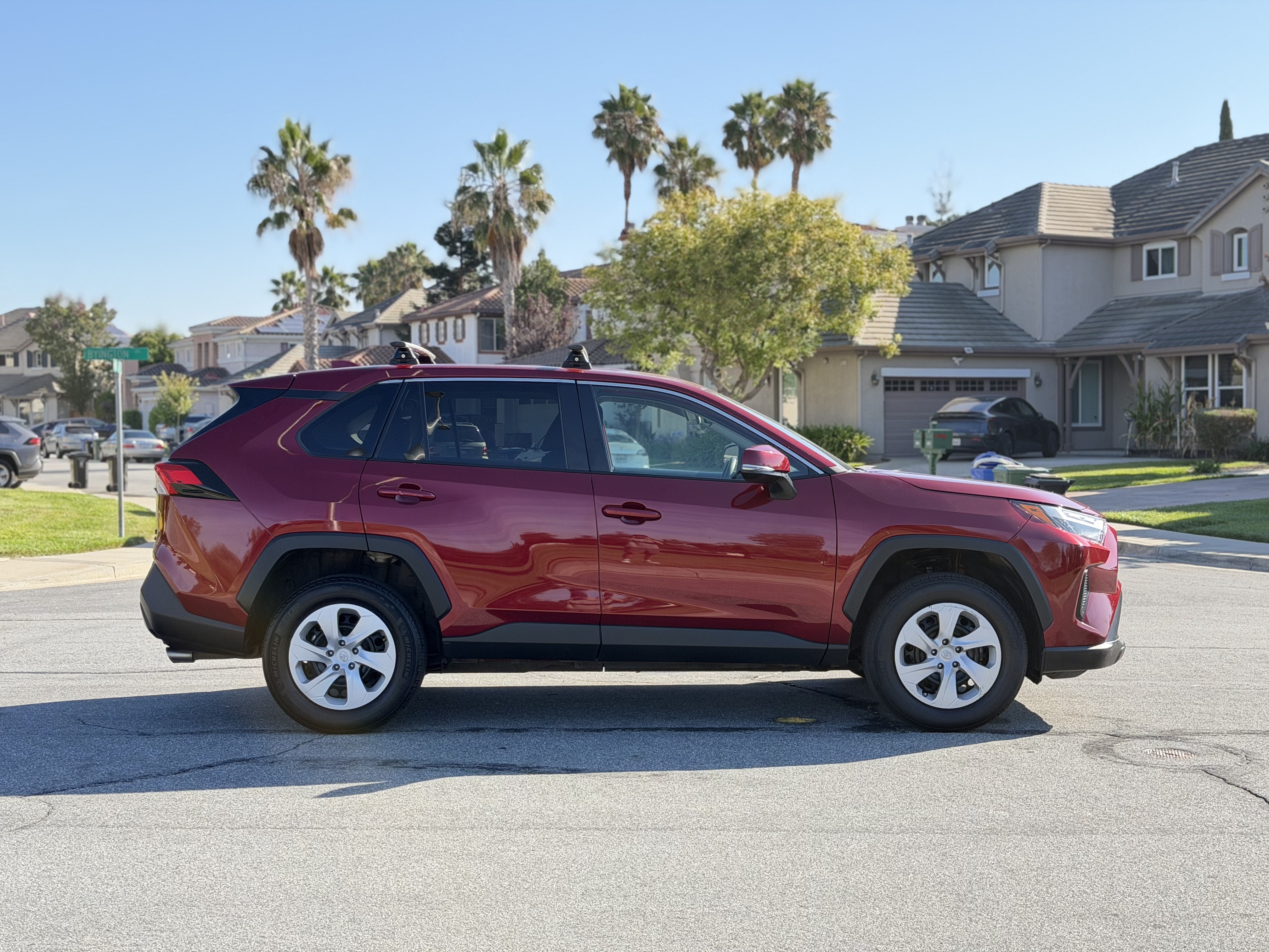 Used 2023 Toyota RAV4 AWD LE image 7