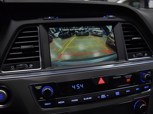 Used 2015 Hyundai Sonata SE image 26