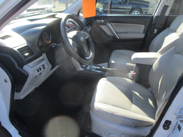 Used 2015 Subaru Forester 2.5i Limited AWD/4WD image 16