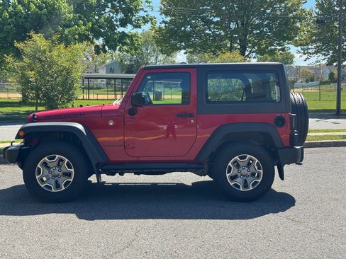 Used 2014 Jeep Wrangler 4WD Rubicon image 3
