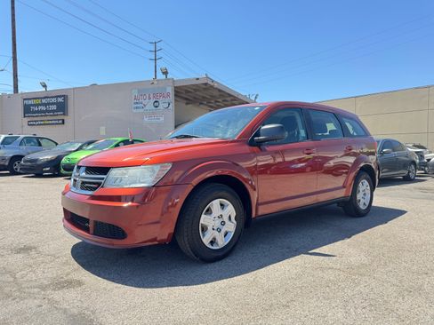 Used 2012 Dodge Journey American Value Package FWD image 3