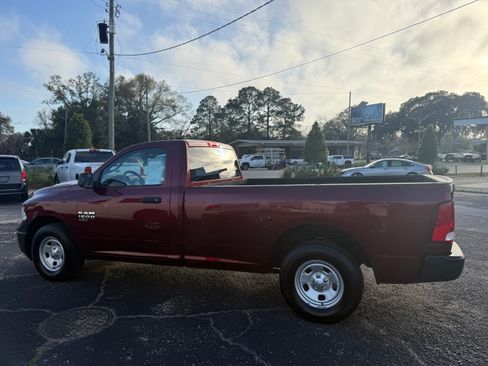 Used 2019 RAM 1500 Classic Tradesman image 3