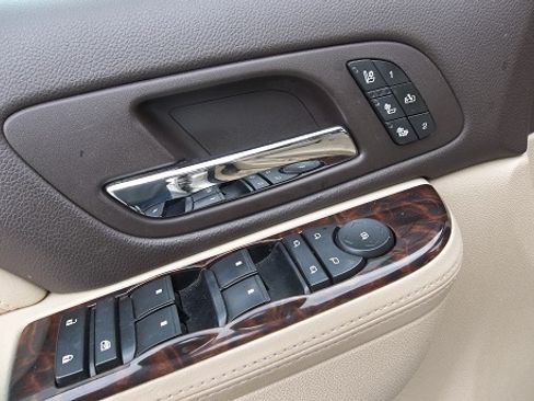 Used 2012 GMC Yukon Denali image 9