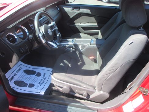 Used 2014 Ford Mustang image 7