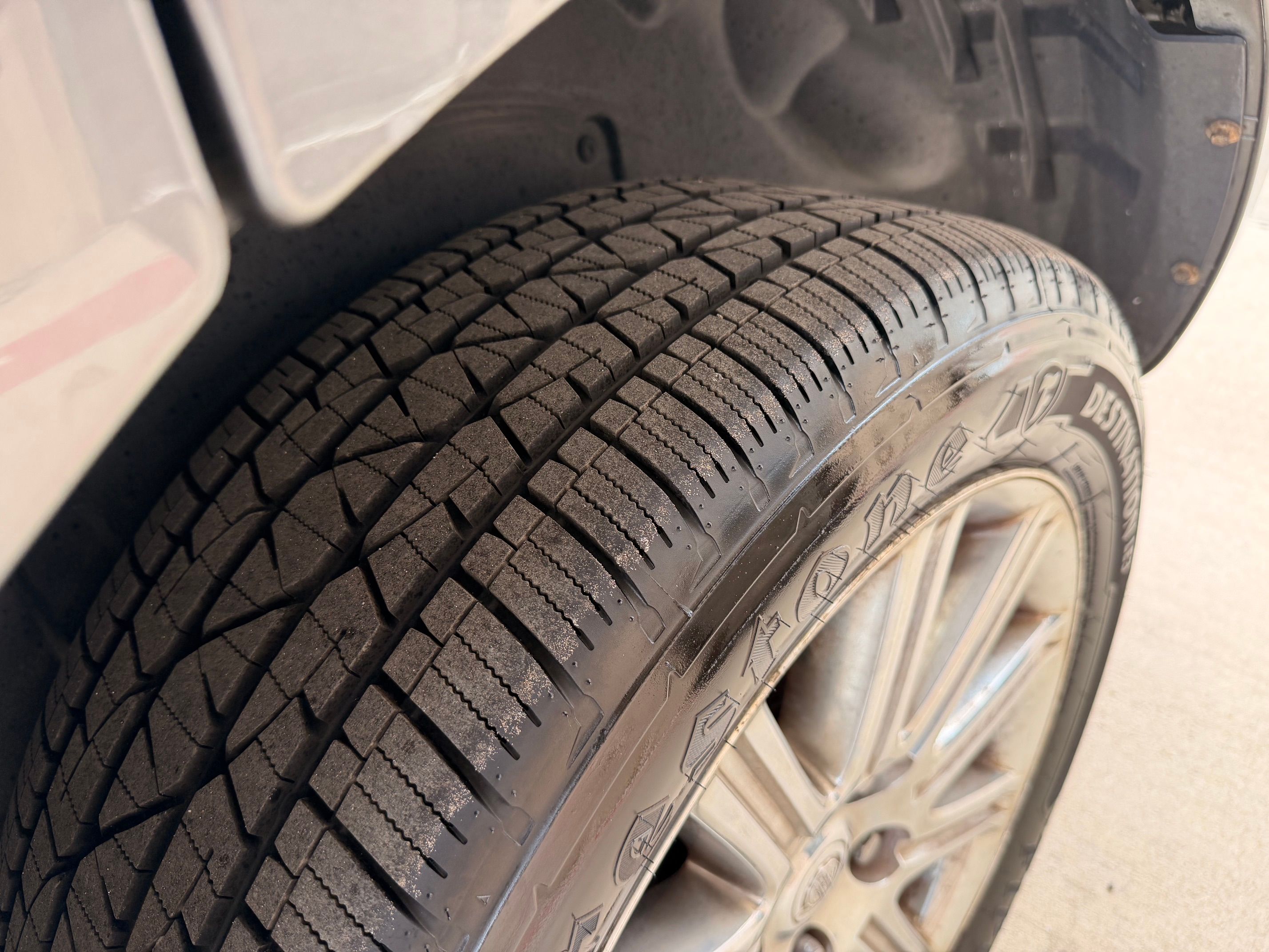 Used 2008 Chrysler Aspen AWD Limited image 6