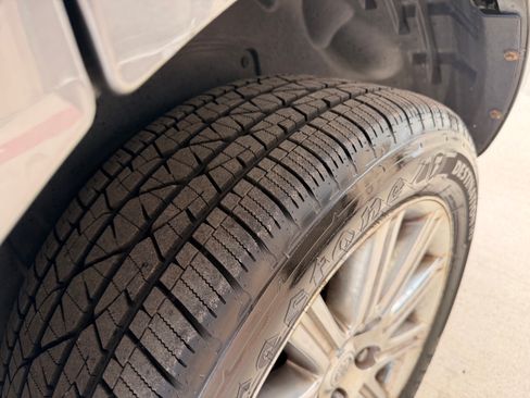 Used 2008 Chrysler Aspen AWD Limited image 6