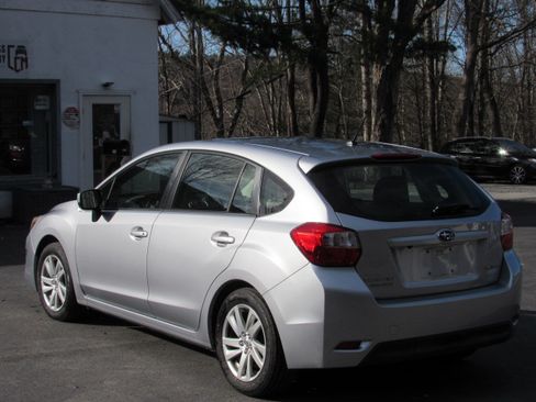 Used 2016 Subaru Impreza 2.0i Premium image 6