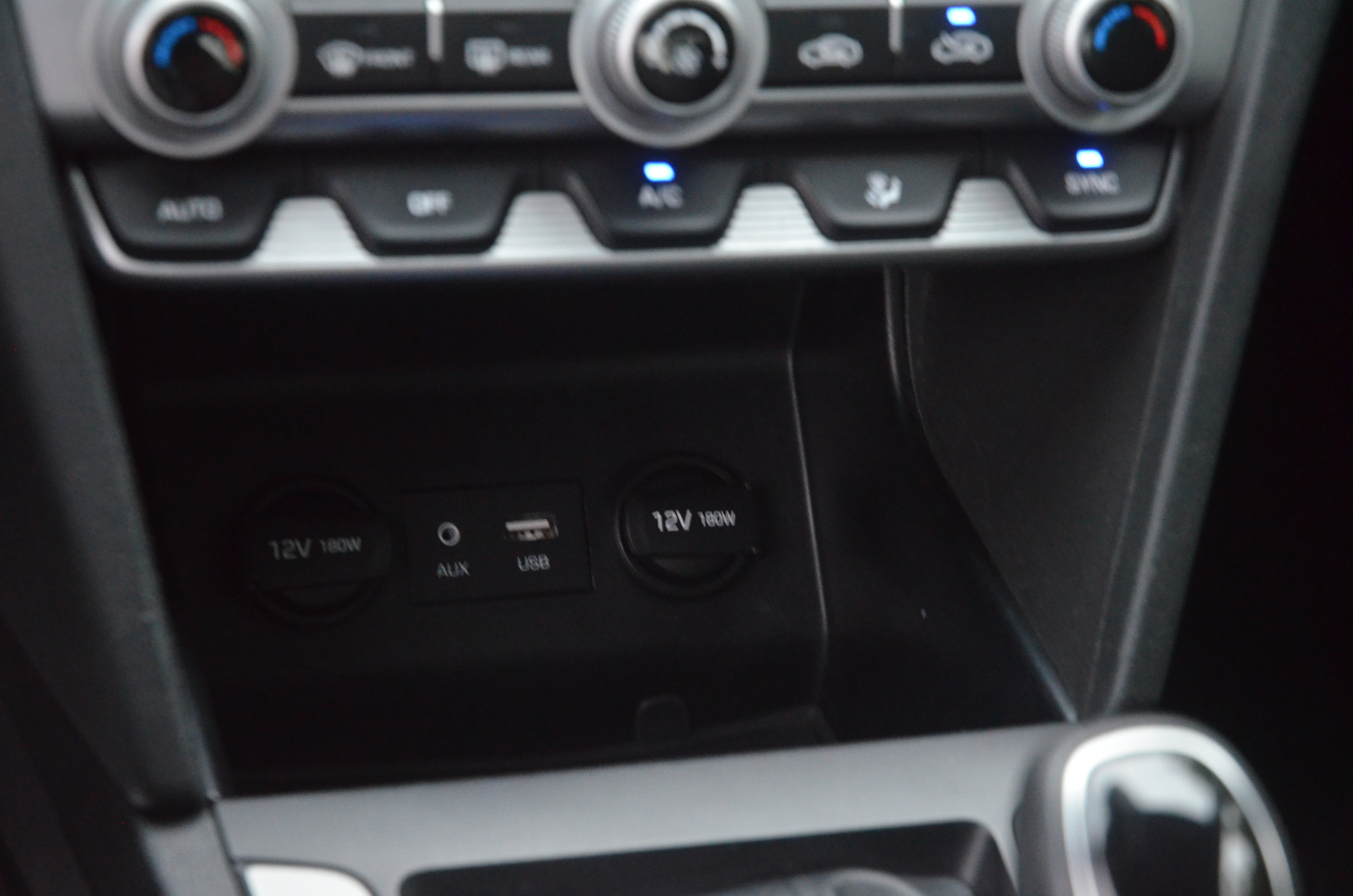 Used 2020 Hyundai Elantra SEL FWD image 16