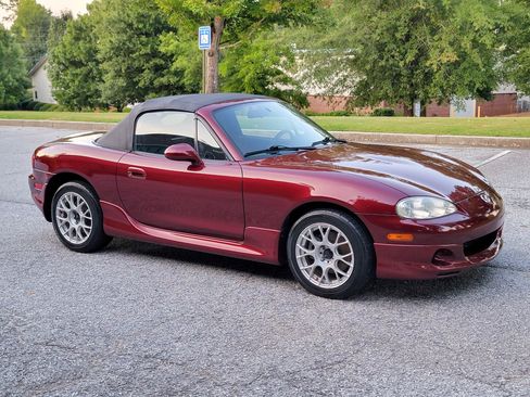 Used 2003 MAZDA MX-5 Miata UNAVAIL RWD image 14