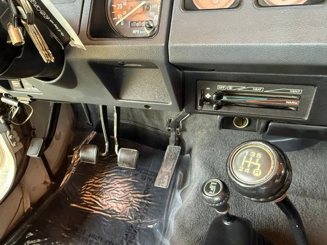 Used 1991 Jeep Wrangler 4WD S image 17