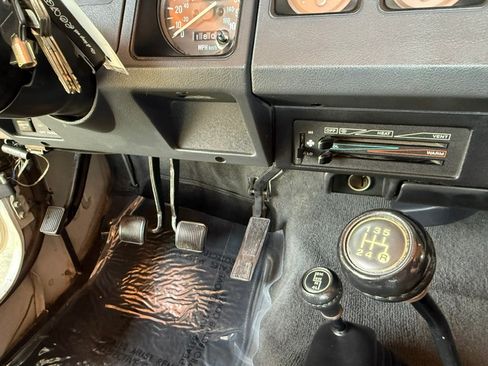 Used 1991 Jeep Wrangler 4WD S image 17