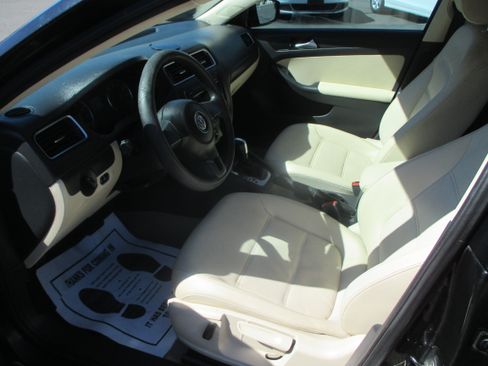 Used 2014 Volkswagen Jetta SE image 5