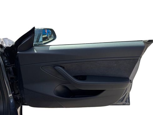 Used 2020 Tesla Model 3 Performance image 39