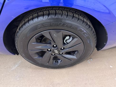 Used 2023 Hyundai Elantra SEL image 28