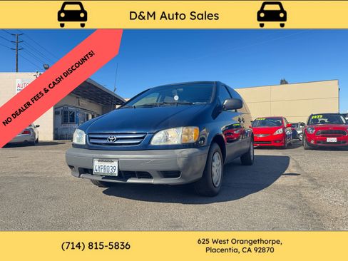 Used 2003 Toyota Sienna CE image 1