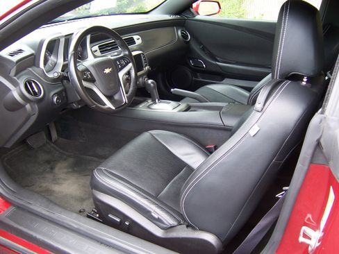 Used 2015 Chevrolet Camaro LT image 15