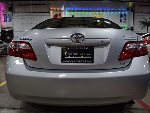 Used 2009 Toyota Camry LE image 9