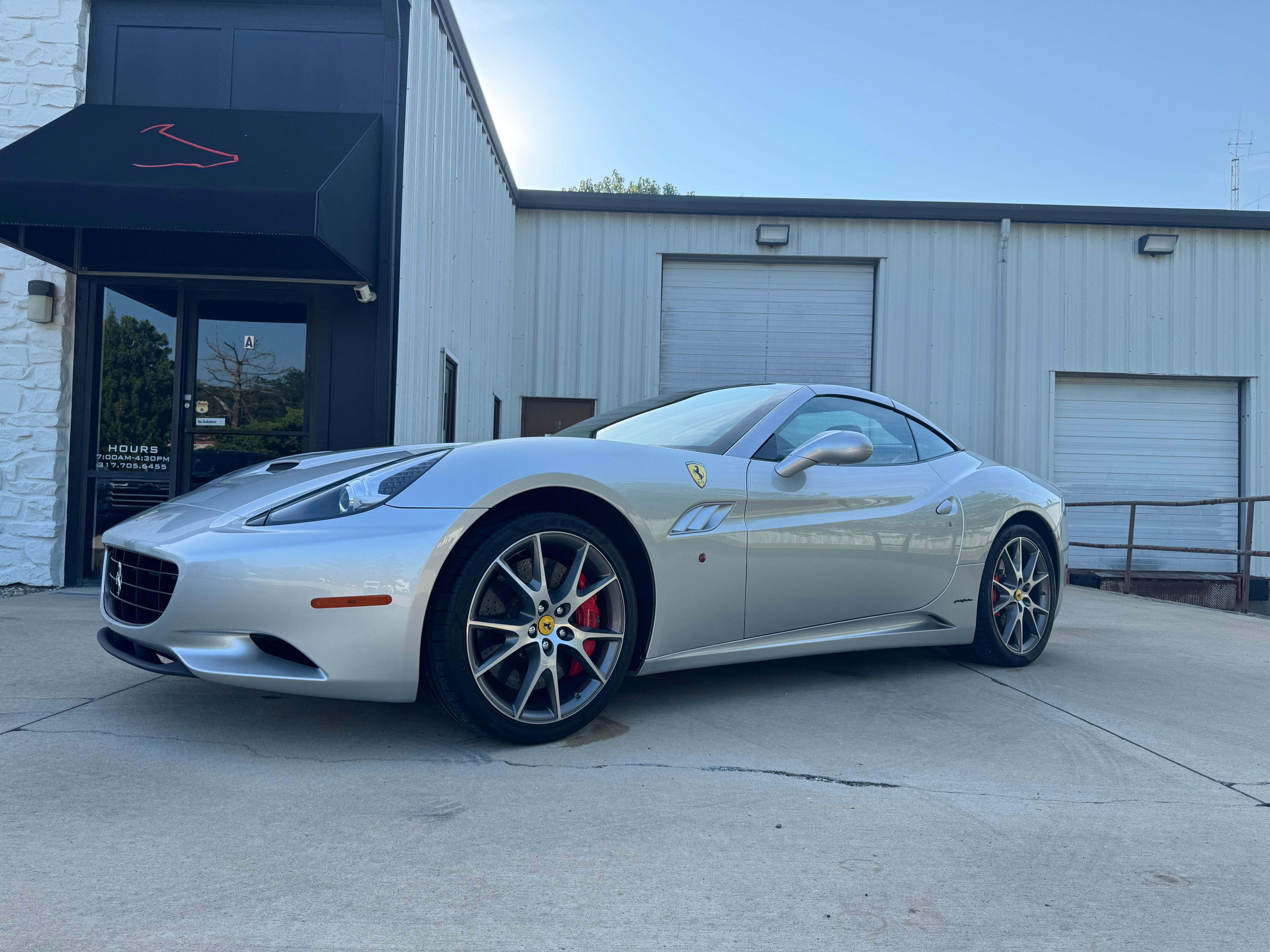 Used 2012 Ferrari California RWD image 3
