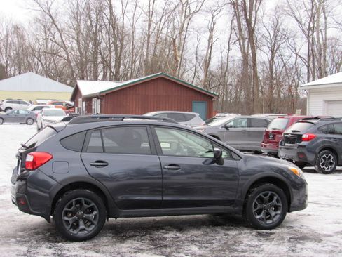 Used 2015 Subaru XV Crosstrek 2.0i Premium image 11