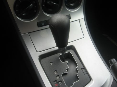 Used 2010 MAZDA MAZDA3 i image 12