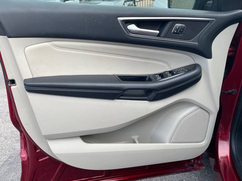 Used 2017 Ford Edge Titanium image 8