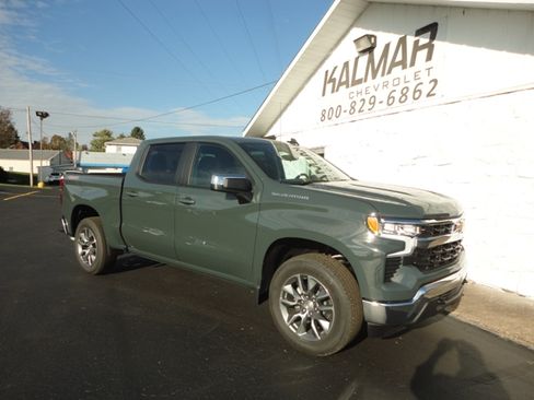 New 2026 Chevrolet Silverado 1500 LT image 3