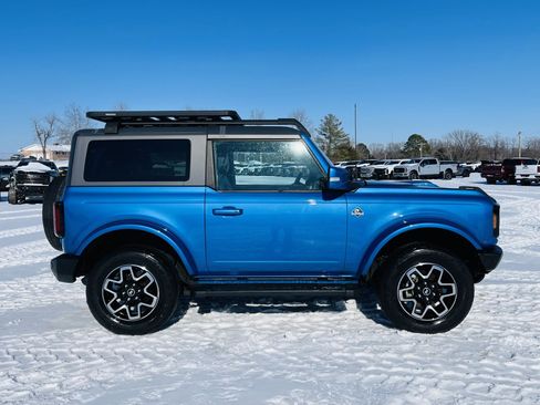 Used 2021 Ford Bronco Outer Banks image 3