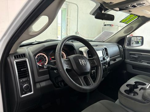Used 2018 RAM 1500 2WD Quad Cab SLT image 13