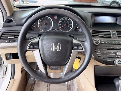Used 2012 Honda Accord LX Sedan image 9