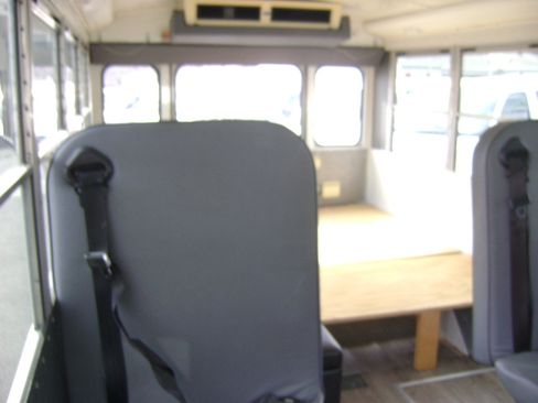 Used 2006 Chevrolet Express 3500 image 14