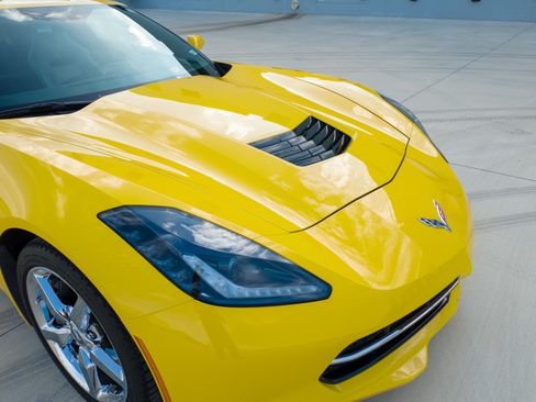 Used 2014 Chevrolet Corvette 2LT image 9