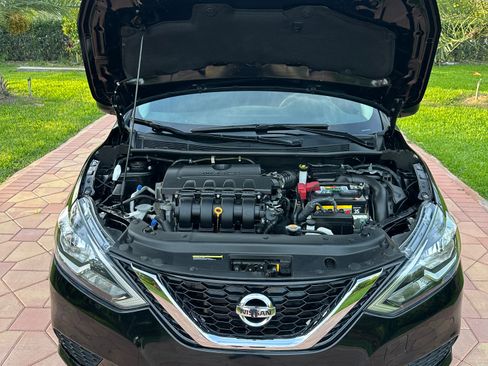 Used 2019 Nissan Sentra SV FWD image 13