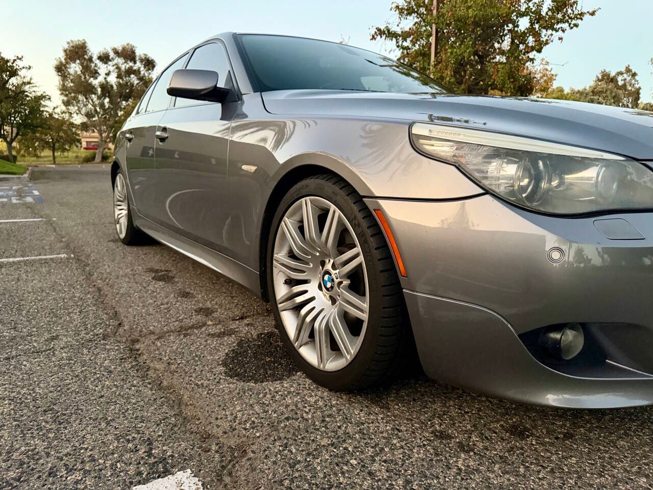 Used 2010 BMW 550i w/ M-Sport Package RWD image 32