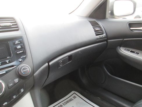 Used 2005 Honda Accord EX-L image 18