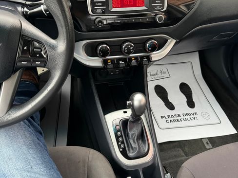 Used 2016 Kia Rio LX image 9