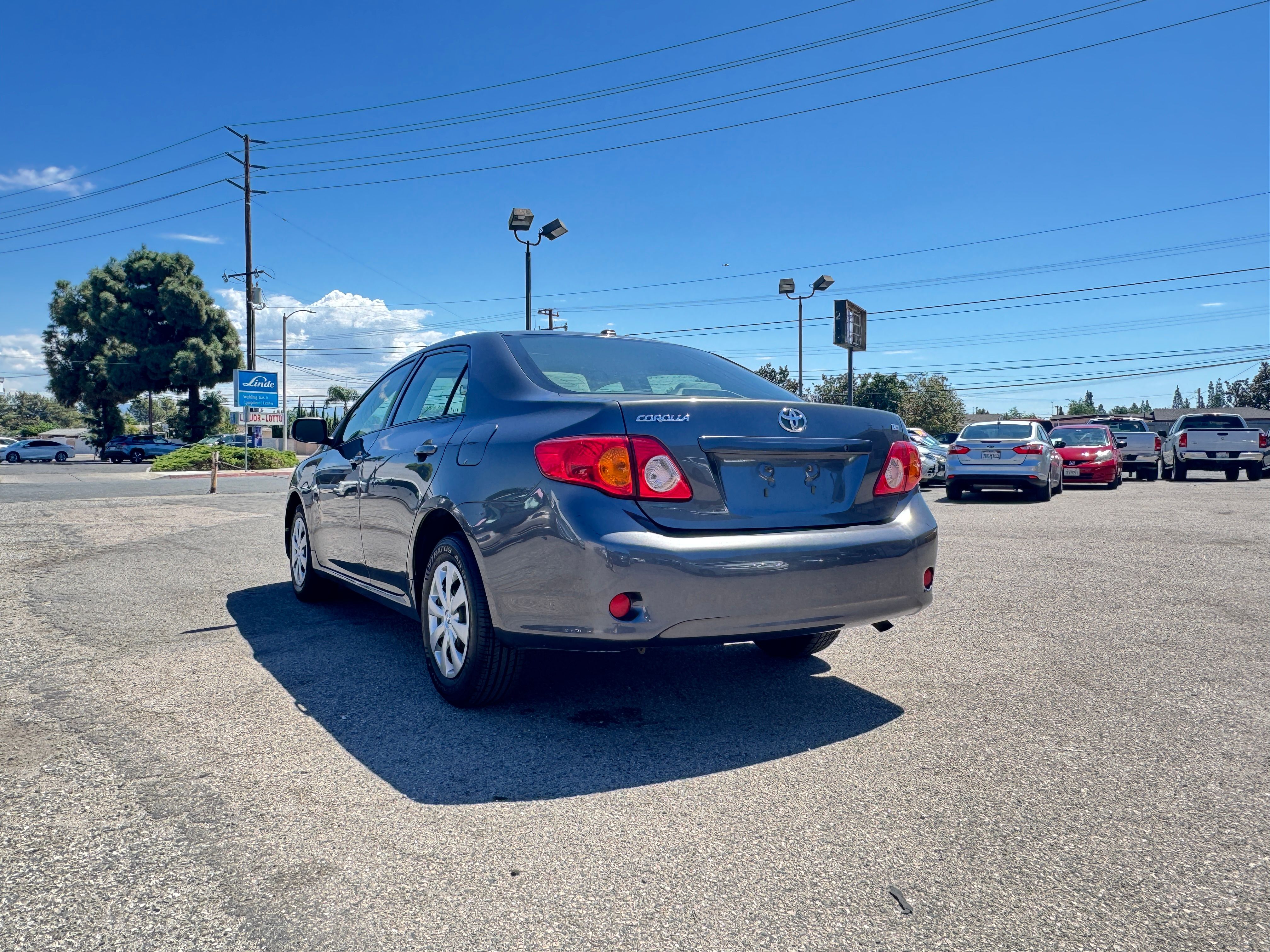 Used 2009 Toyota Corolla LE FWD image 6