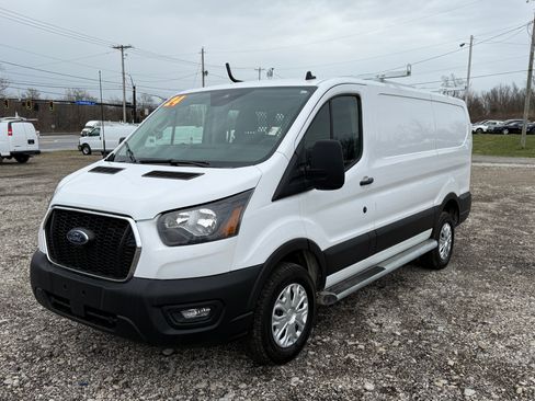 Used 2024 Ford Transit 250 image 9