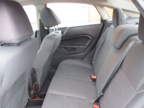 Used 2015 Ford Fiesta SE image 12