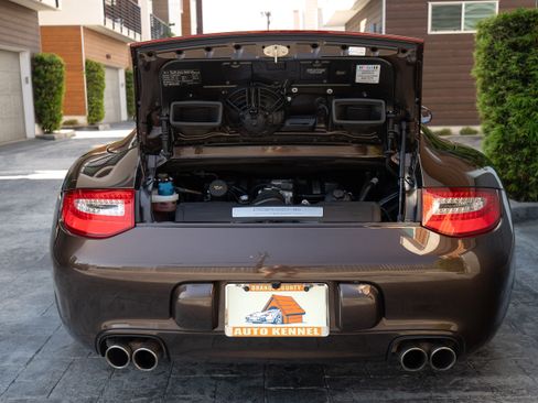 Used 2011 Porsche 911 Carrera 4S AWD/4WD image 33