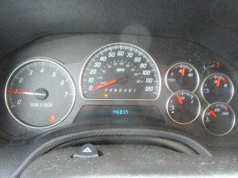 Used 2007 GMC Envoy SLE image 36