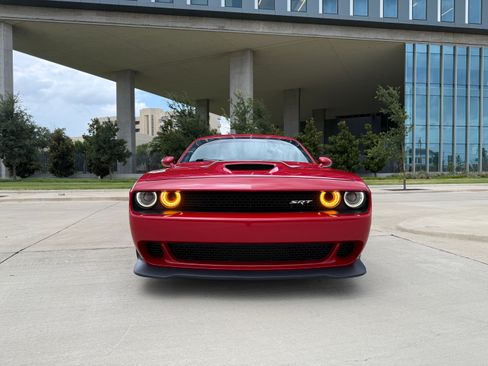 Used 2017 Dodge Challenger SRT Hellcat image 6
