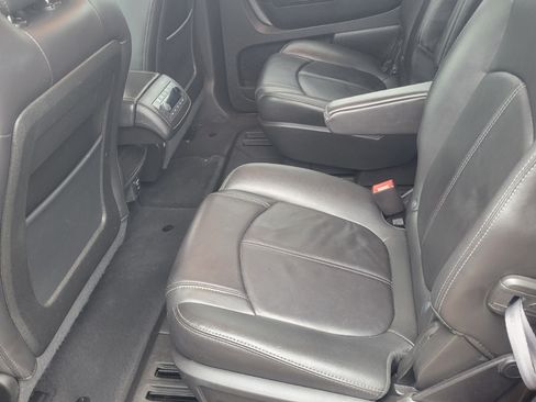 Used 2016 Chevrolet Traverse LT image 9