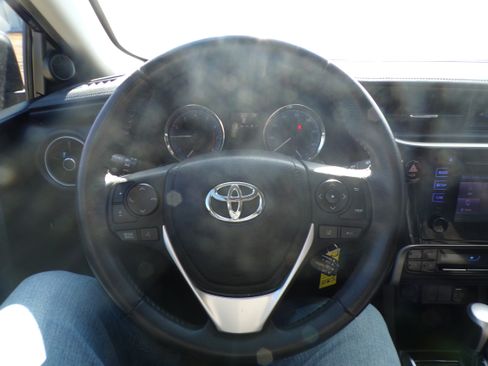 Used 2017 Toyota Corolla SE image 10