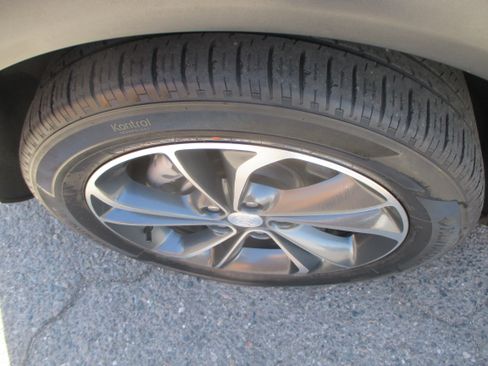 Used 2022 Buick Encore GX Essence FWD image 18